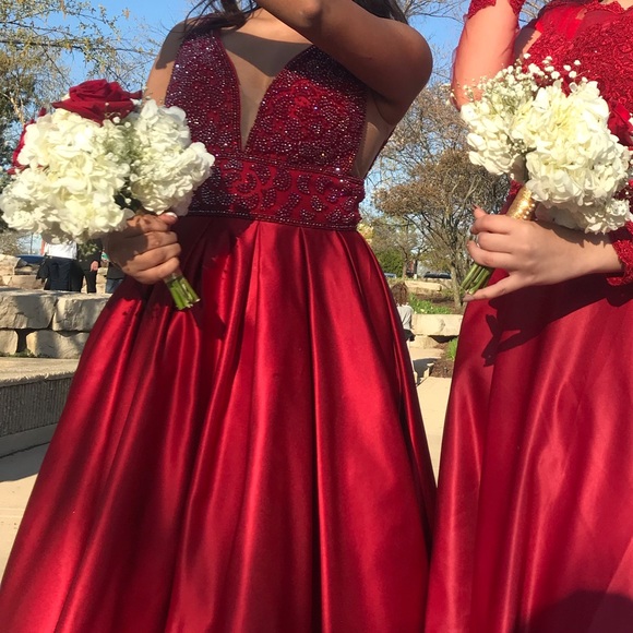 JOVANI 00 RED PROM DRESS - Picture 4 of 5